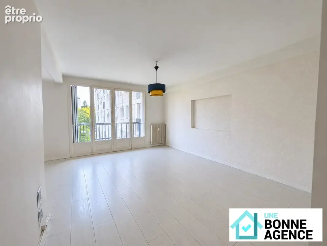 Appartement 4 pièces 82 m² à vendre à Tours (37200) - photo 3