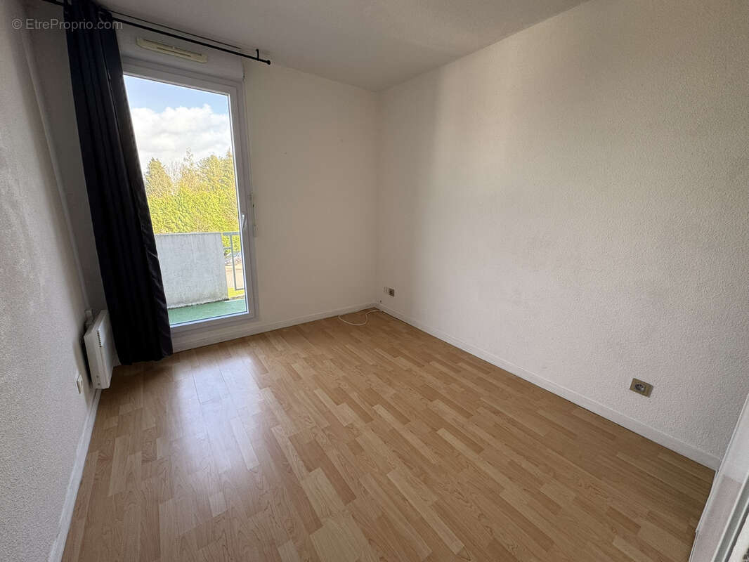Appartement à LA RIVIERE-SAINT-SAUVEUR