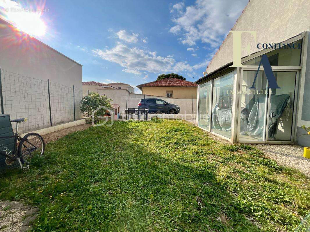 Maison à COURNONTERRAL