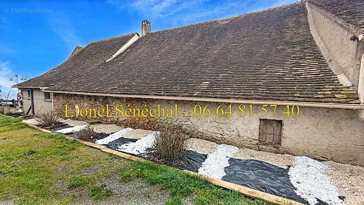 Maison à SAVIGNE-L'EVEQUE