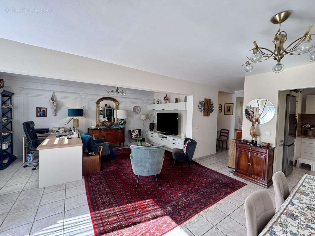 Appartement à L'ISLE-SUR-LA-SORGUE