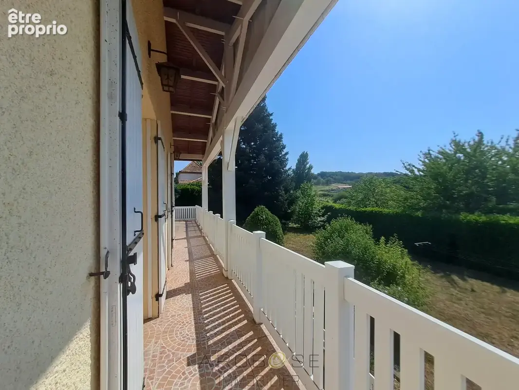 Maison familiale avec logement indépendant et terrain arboré - photo 23