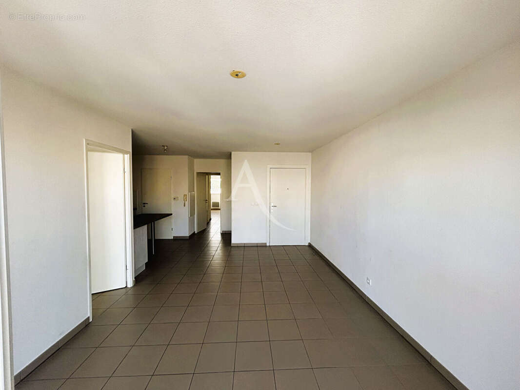Perpignan Sud, secteur recherché de Porte d'Espagne, appartement 4 pièces 71 m² en très bon état avec 2 places de parking - photo 5
