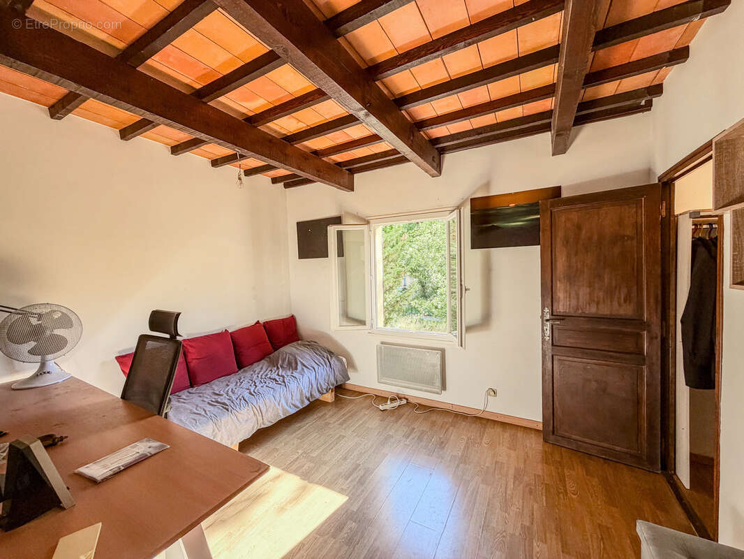 Villa T5 134 m2 avec piscine - photo 9