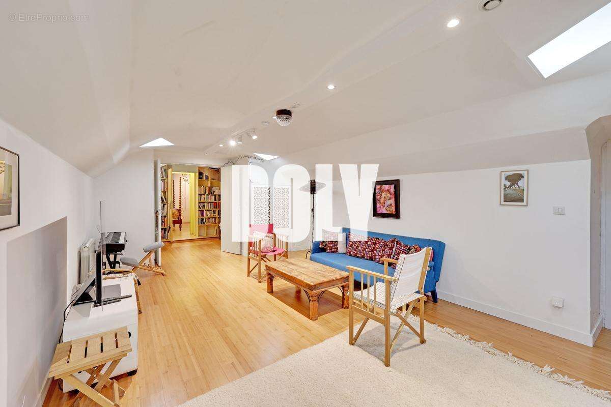 Appartement à PARIS-11E