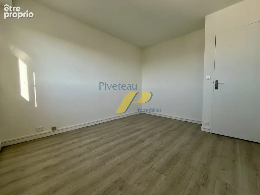 Appartement 4 pièces 82 m² à vendre à Reze (44400) - photo 9