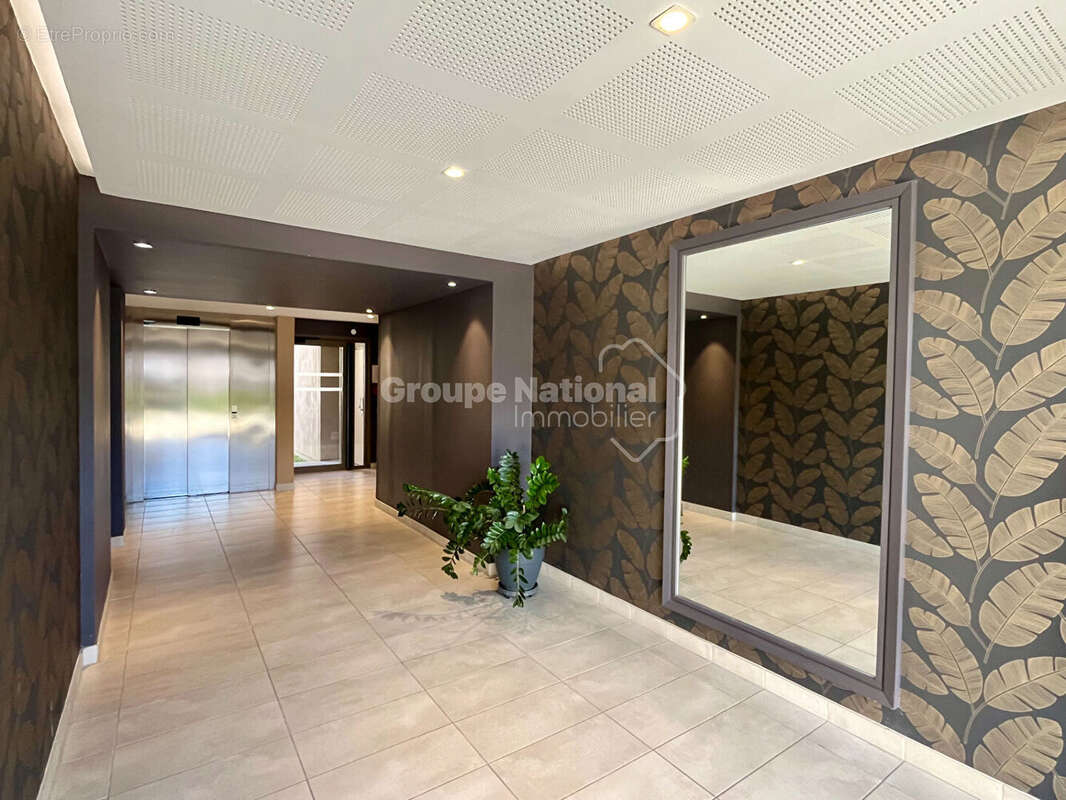 Appartement à VILLENEUVE-LES-AVIGNON