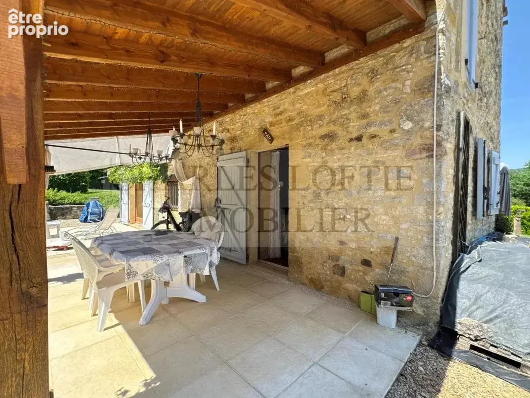 Charmante maison en pierre avec piscine, sur un terrain de 3800 m² , aux portes d’un village vivant de la Bouriane. - photo 26