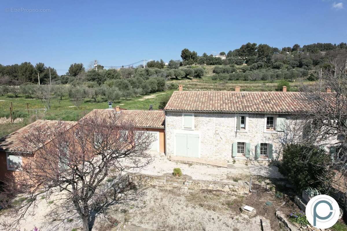 Appartement à LE CASTELLET