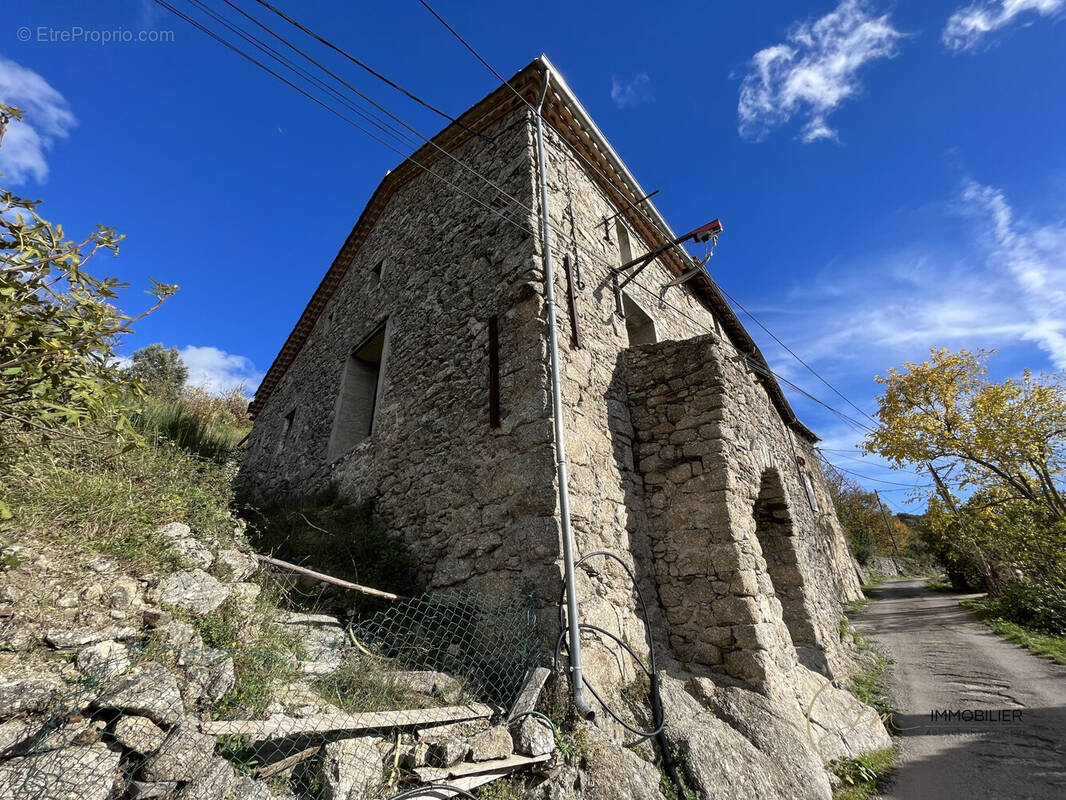 Maison à SAINT-ANDRE-DE-MAJENCOULES