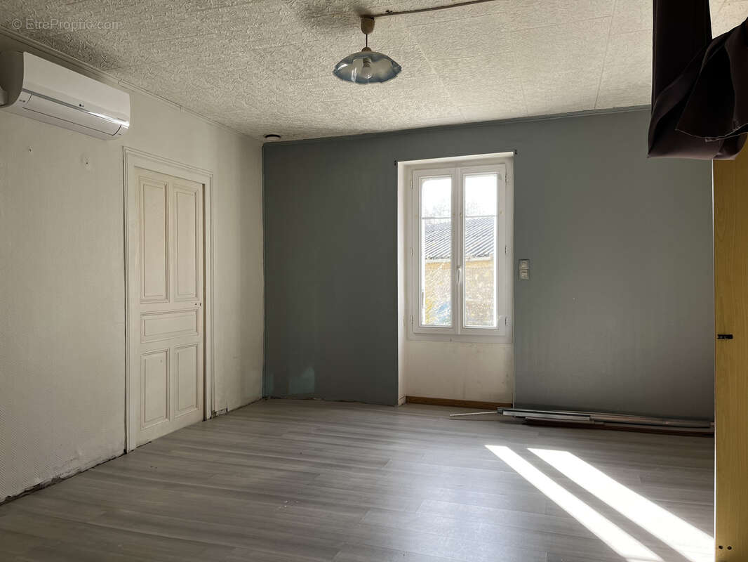 Maison à LA CHAUSSEE