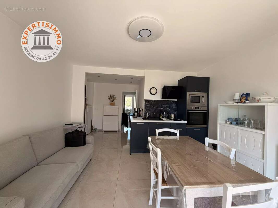 Appartement à CARRY-LE-ROUET
