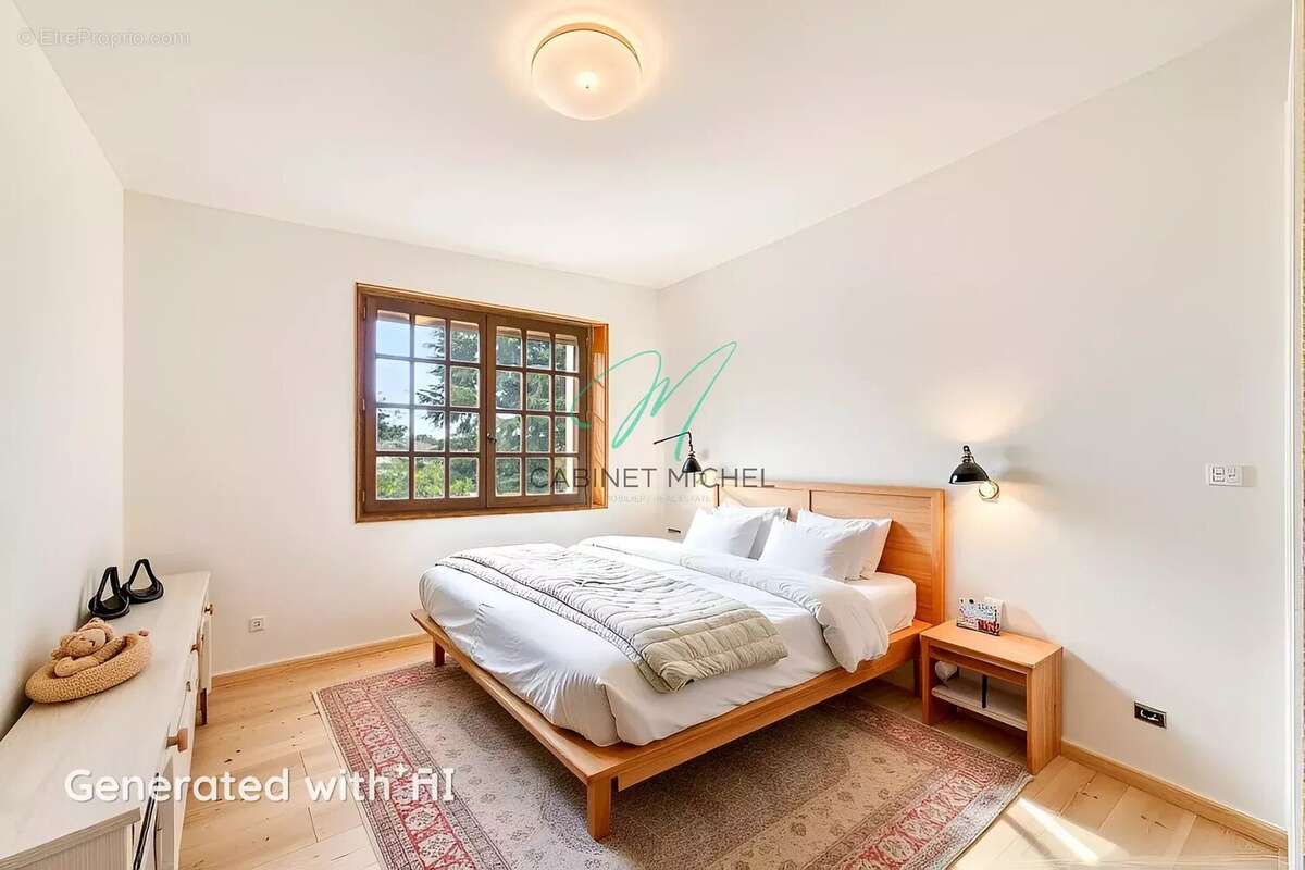 Maison à ROQUEFORT-LES-PINS