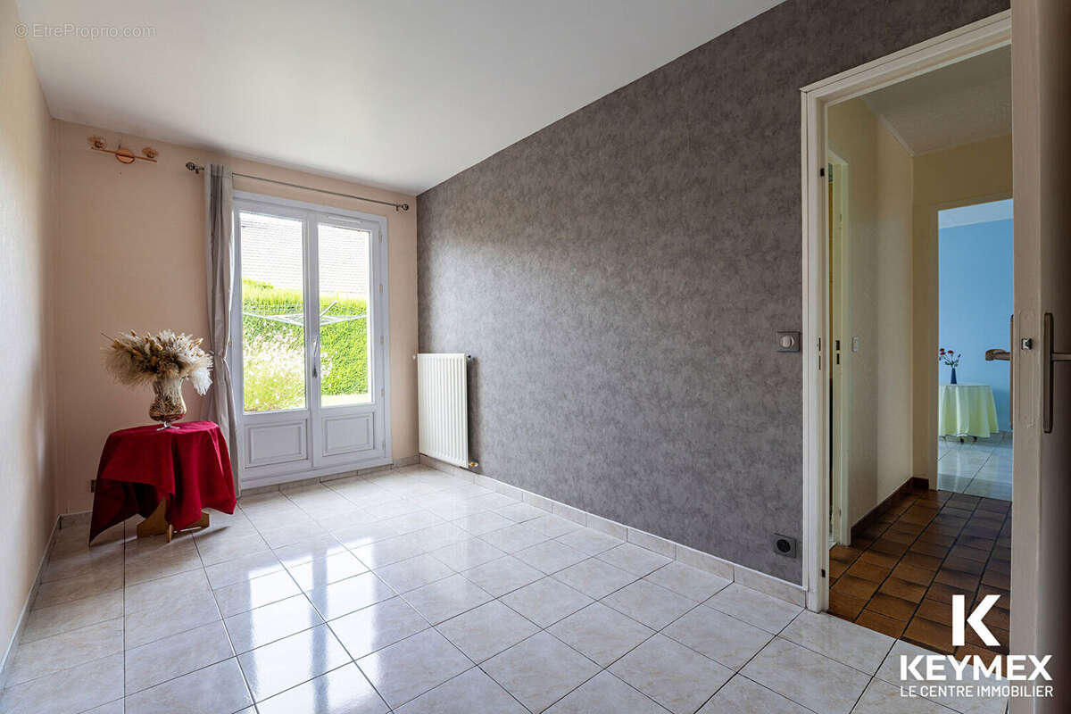 Maison à LE MESNIL-EN-THELLE
