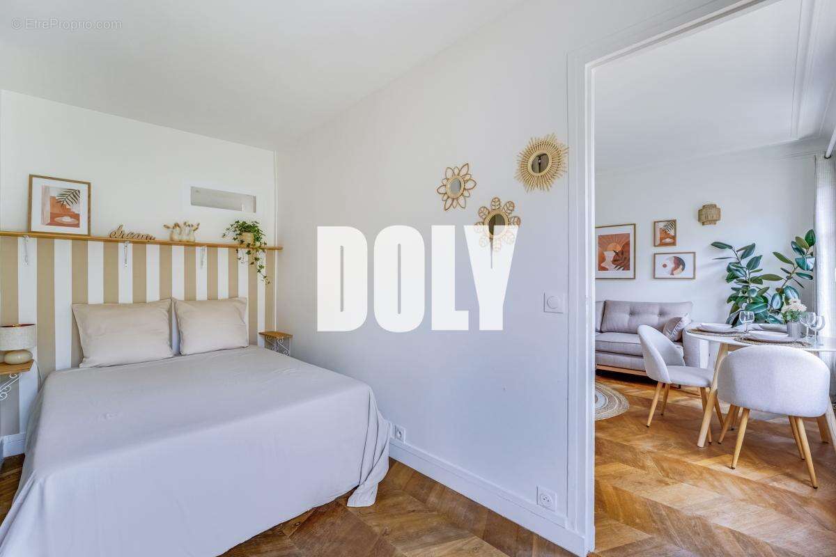 Appartement à PARIS-18E