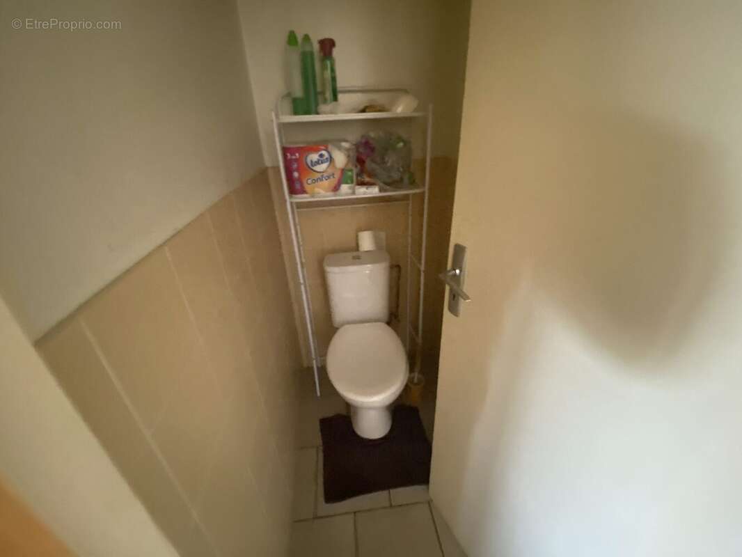 Appartement 55 m² à Aubenas  - photo 4