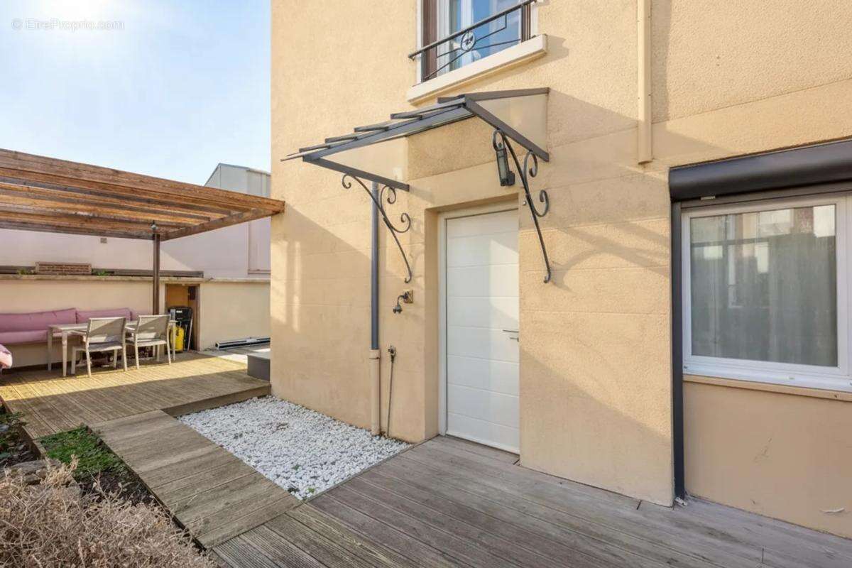 Maison à LYON-8E