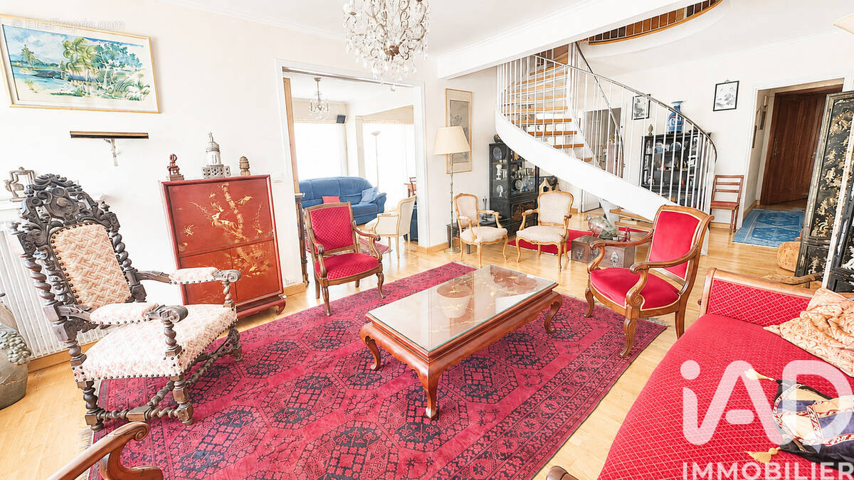 Photo 1 - Appartement à COURBEVOIE