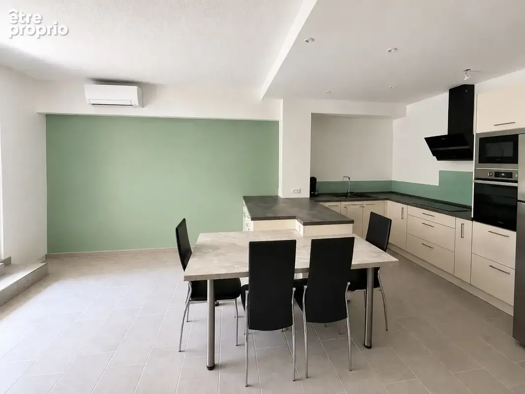 Quartier ARCEAUX- Appartement 3 pièces de 67 m2 avec terrasse et cave  - photo 2