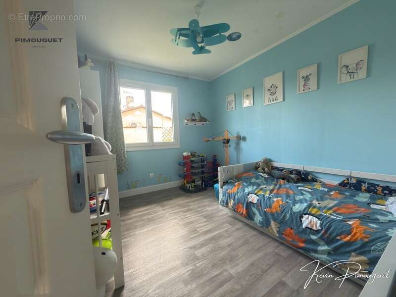 Maison à MOULIETS-ET-VILLEMARTIN