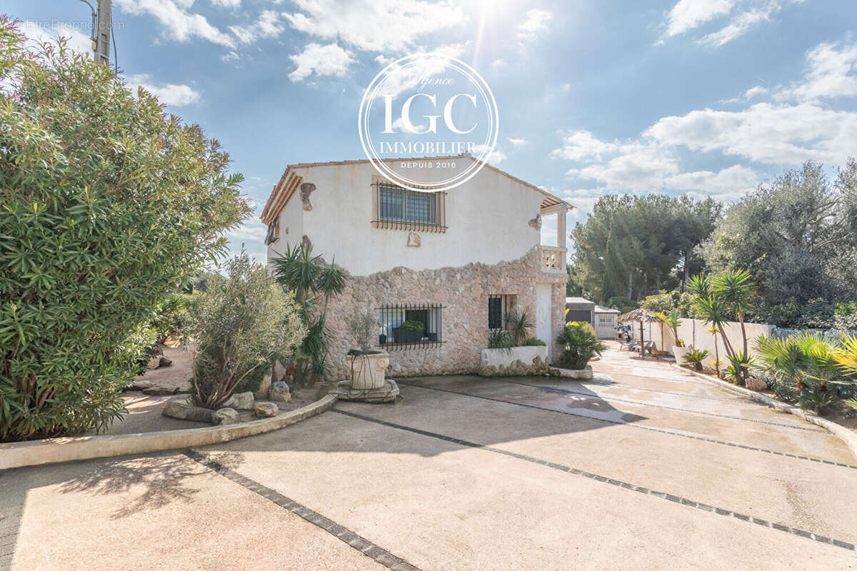 Maison à CARRY-LE-ROUET