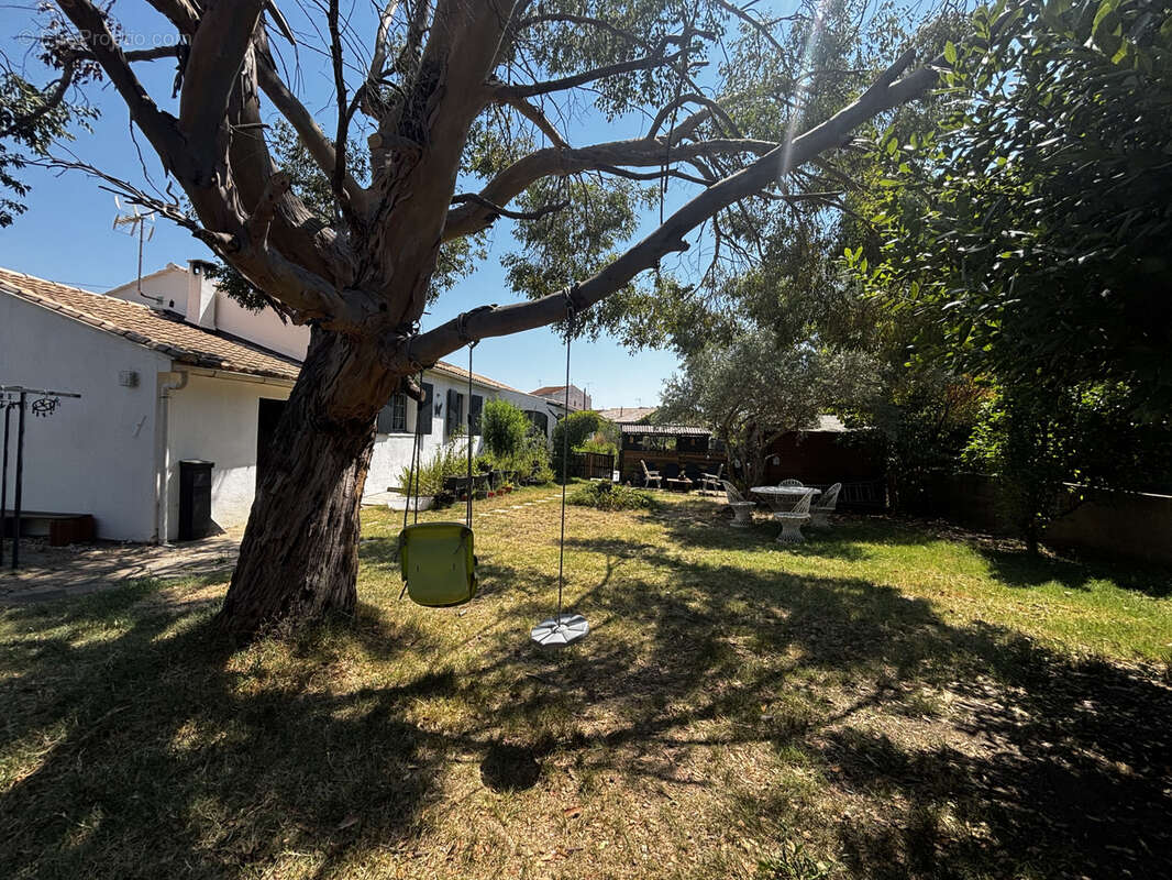 Proche pezenas -  maison independante de plain pied 3 chambres terrain 1345m2 grand terrain clos - photo 30