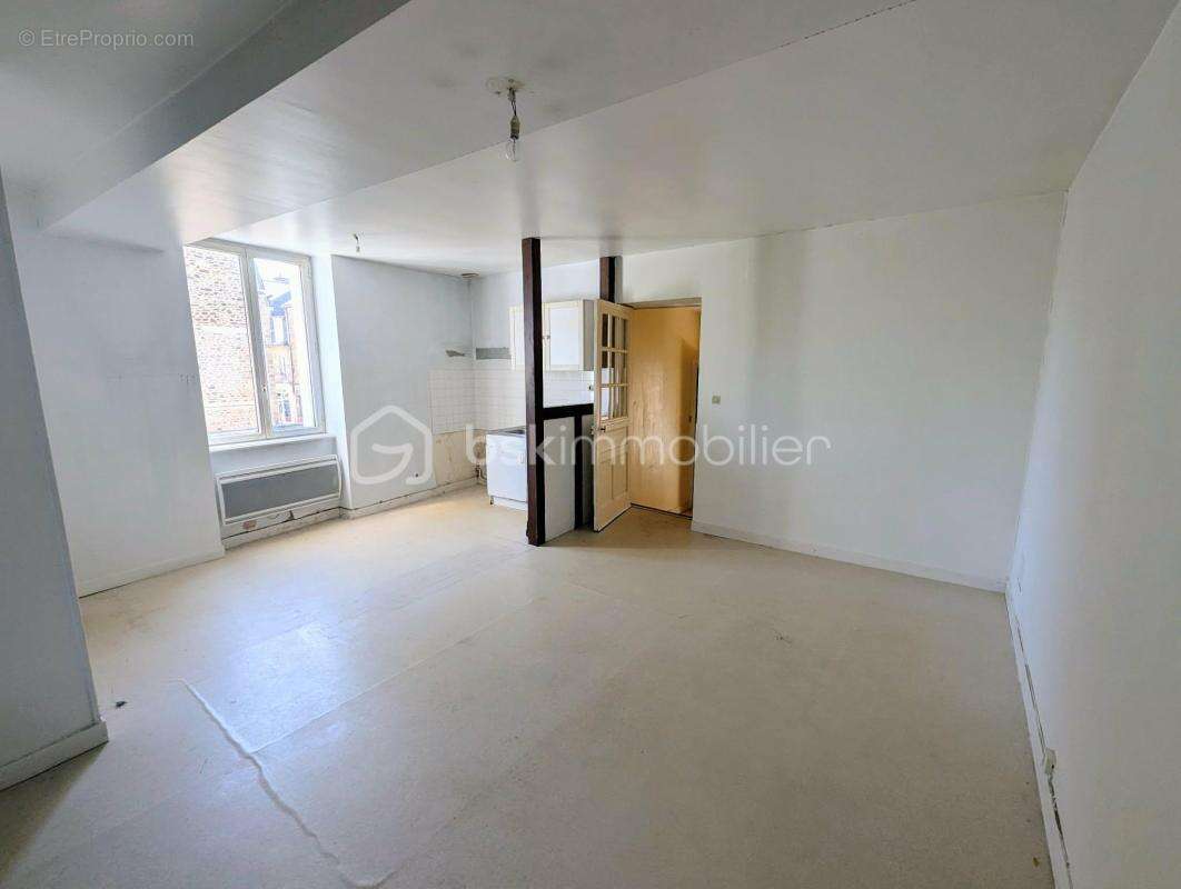 Immeuble de rapport situé au centre ville de Fougères 35300 - photo 4