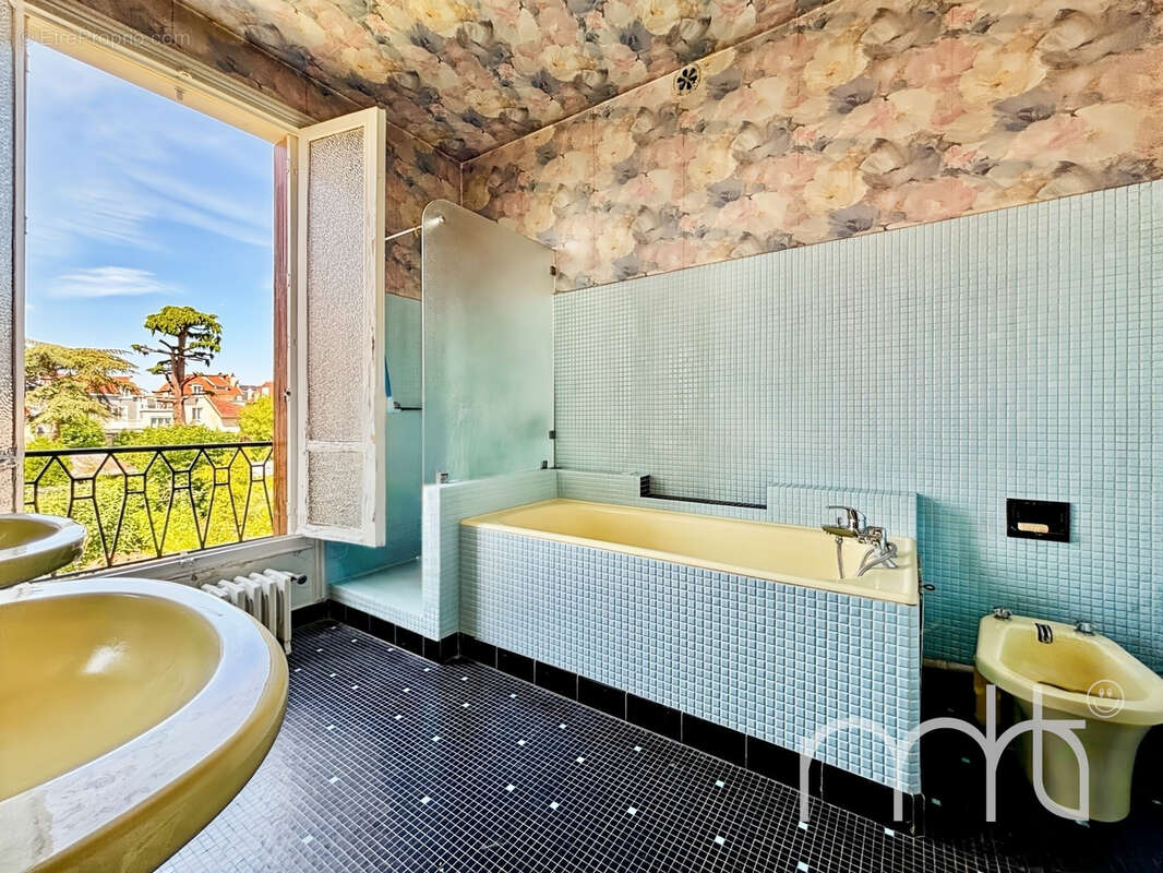 Maison à BOIS-COLOMBES