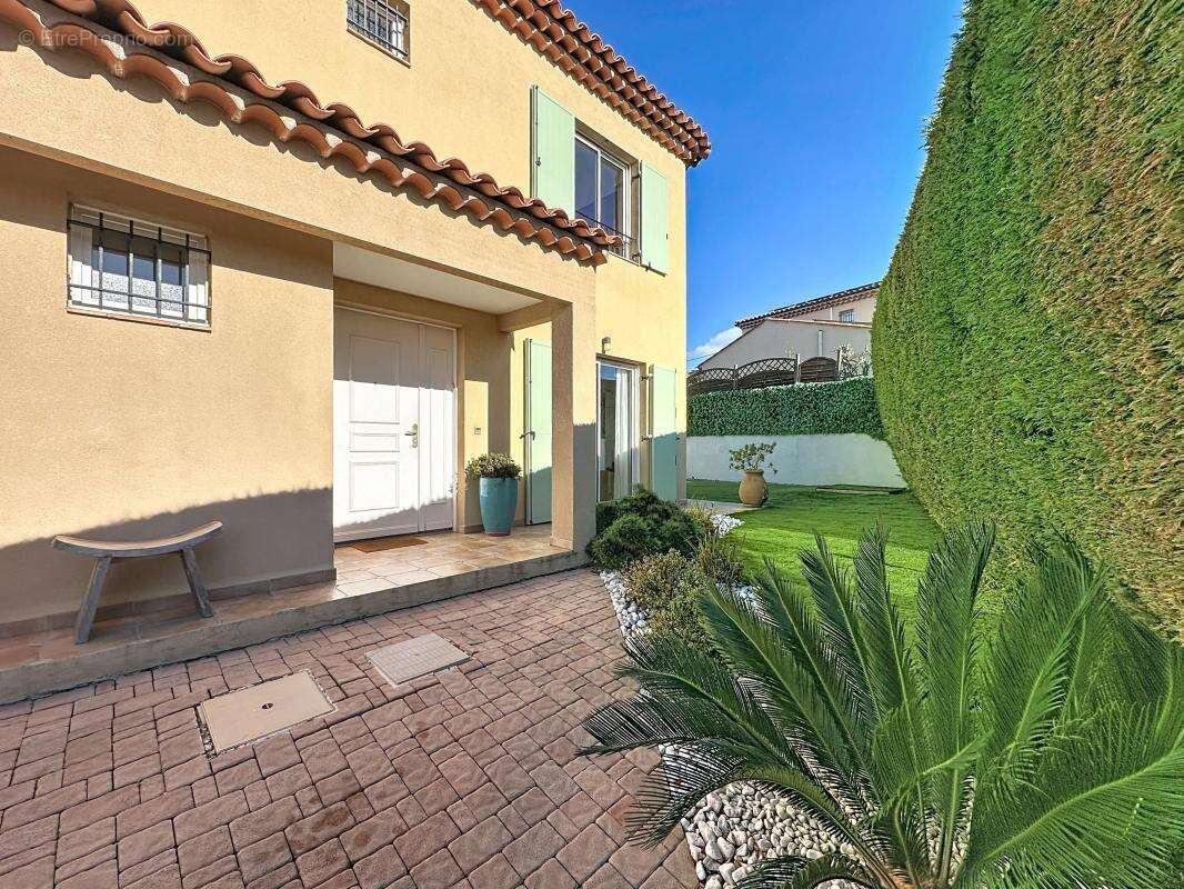 Maison à CAGNES-SUR-MER