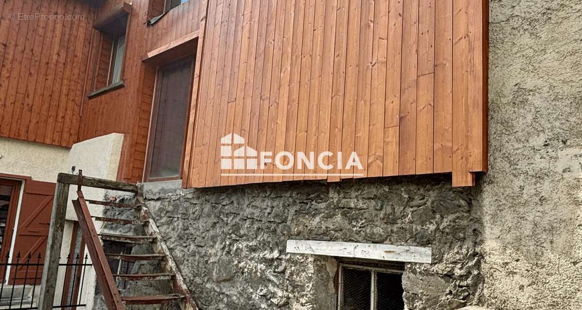 Maison à SAINT-MARTIN-D&#039;ARC