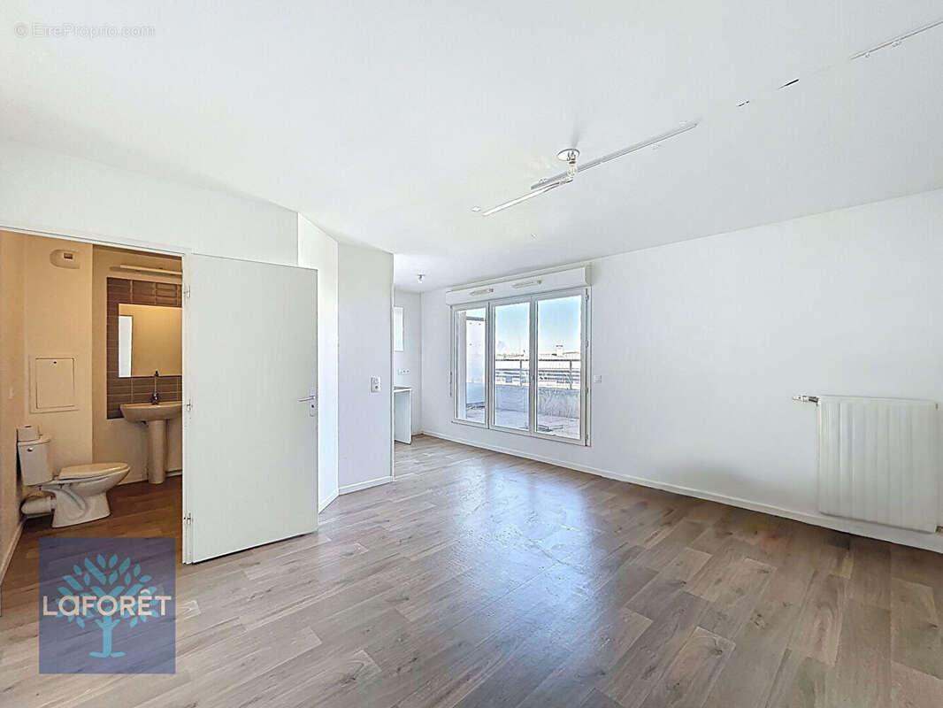 Appartement à CORBEIL-ESSONNES