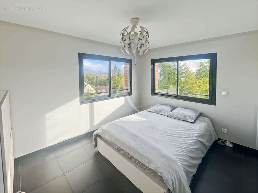 Maison à MEZY-SUR-SEINE