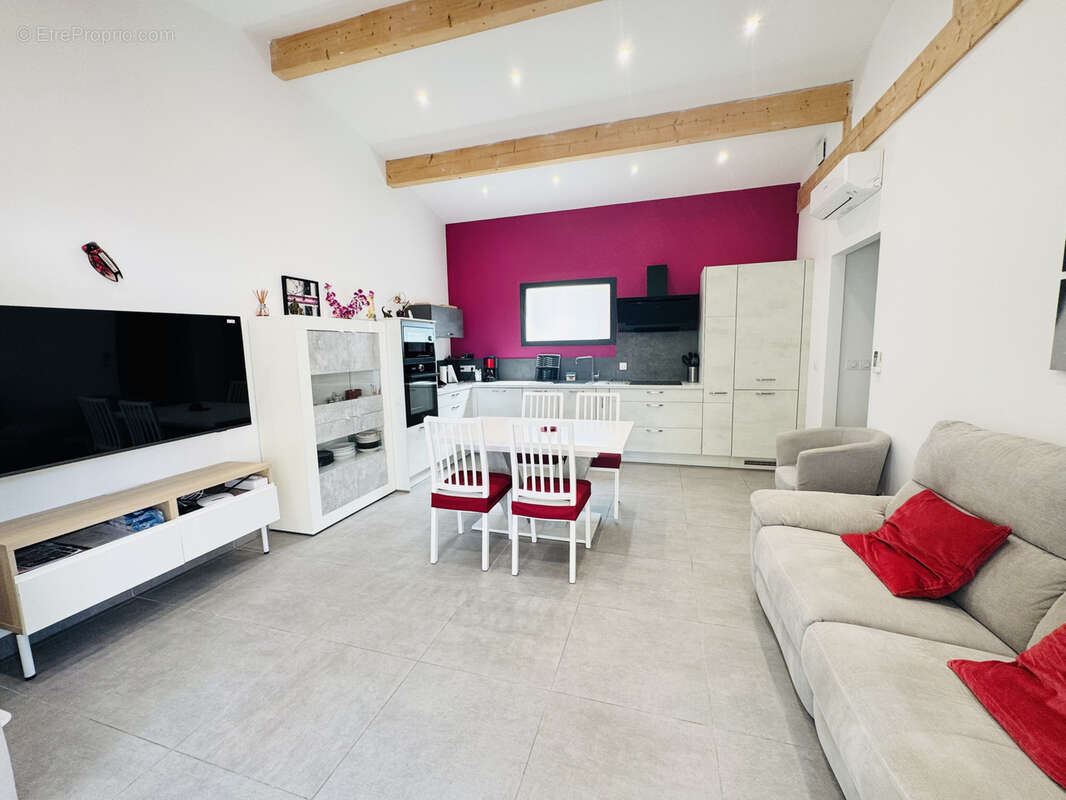 Maison à BORMES-LES-MIMOSAS