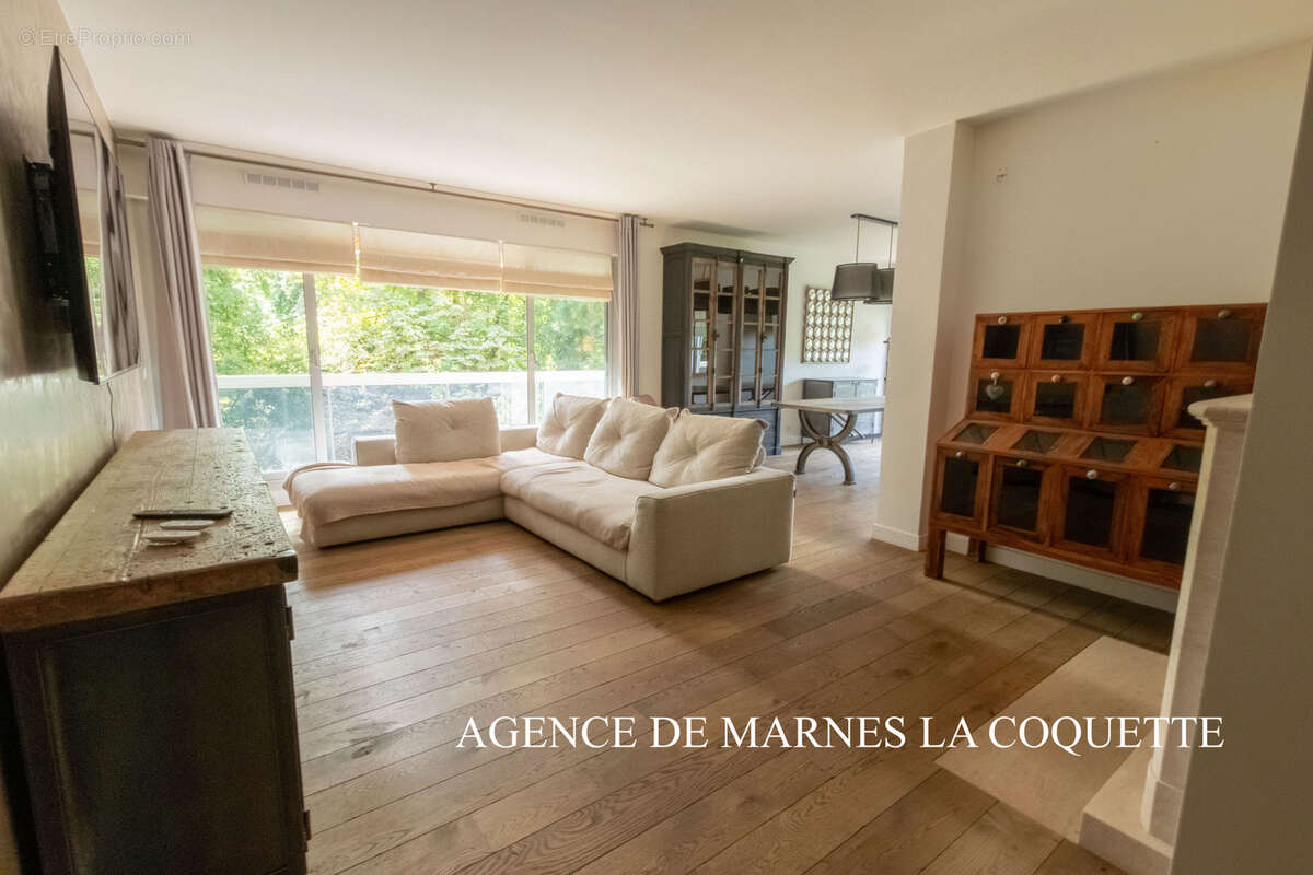 Appartement à VILLE-D&#039;AVRAY