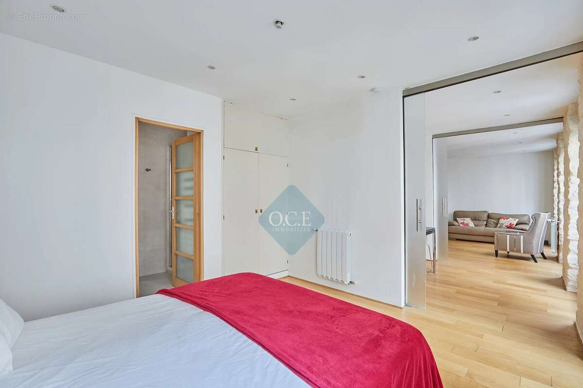 Appartement à PARIS-3E