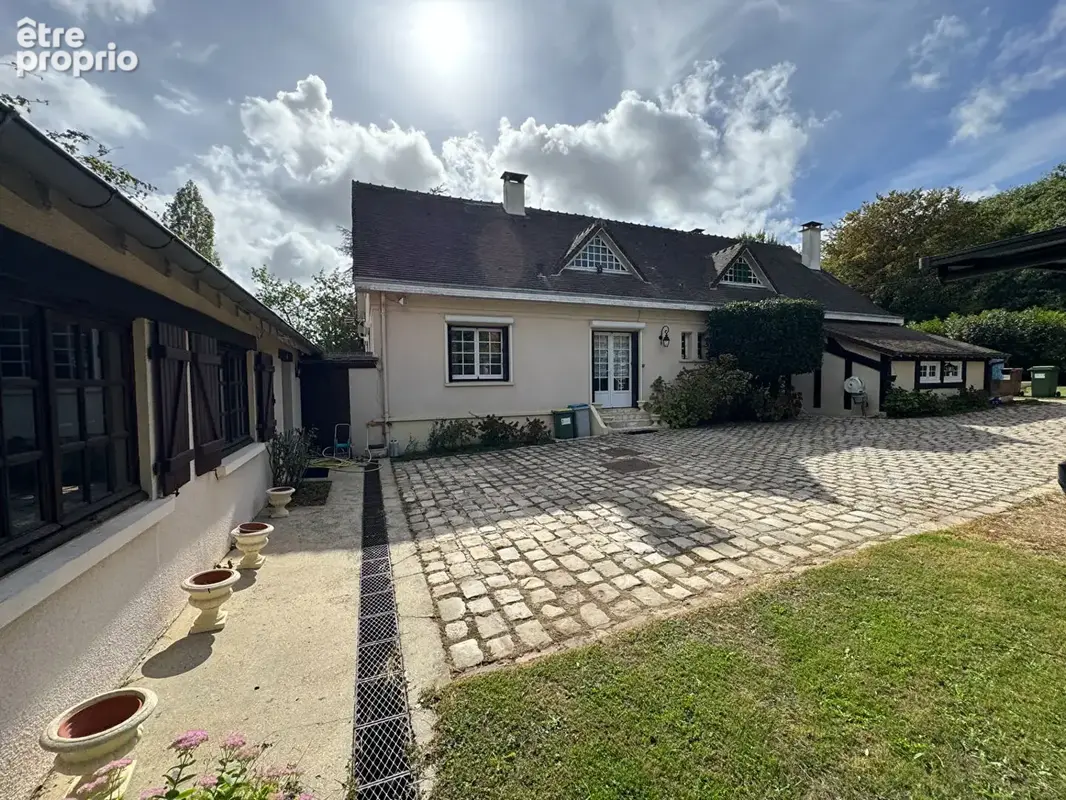 Jolie maison  traditionnelle avec grande dépendance et  piscine chauffée proche Forêt Orgerus - photo 10
