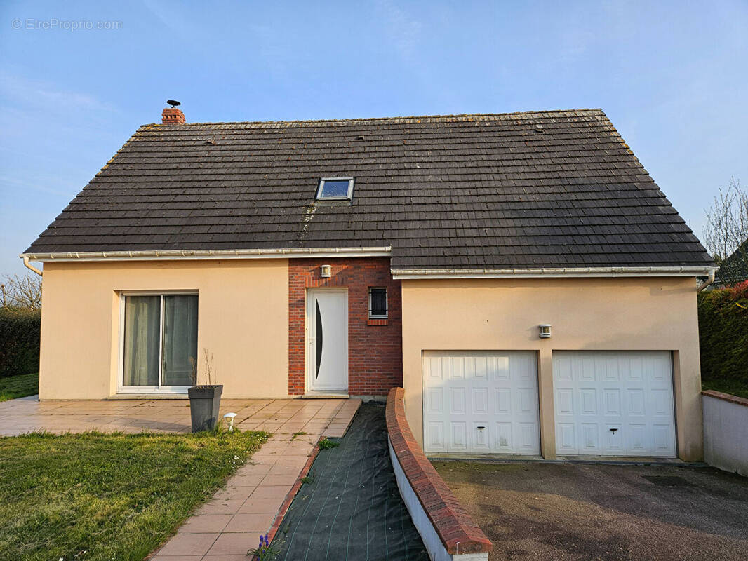 Maison à LA NEUVILLE-CHANT-D'OISEL