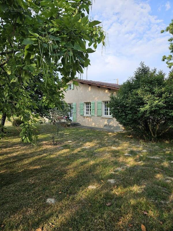 Maison à CASTELNAU-D'AUZAN