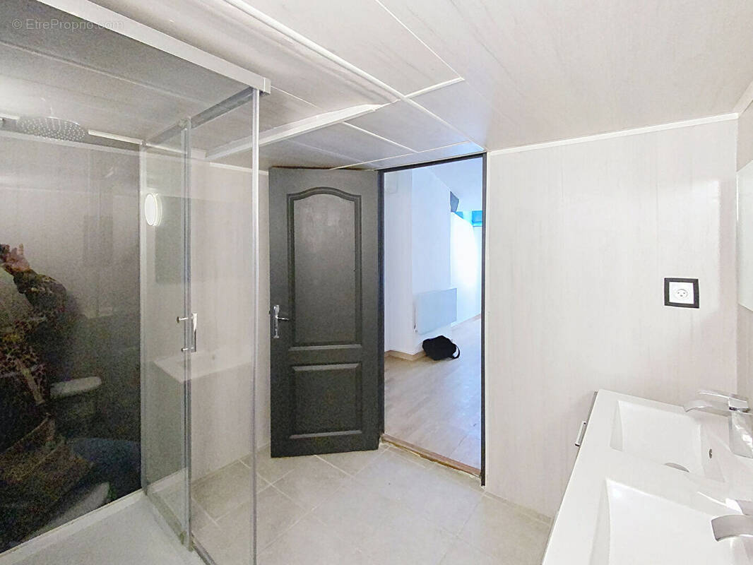 Appartement à MALAUCENE