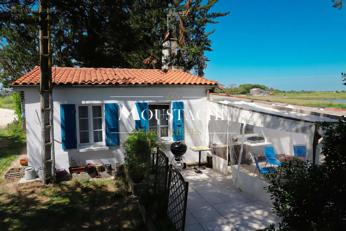 Maison à MORNAC-SUR-SEUDRE