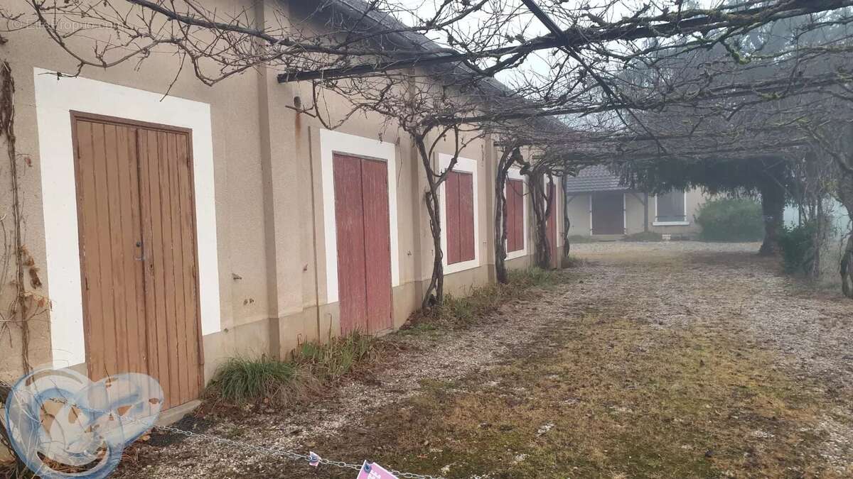 Maison à BEYNAC-ET-CAZENAC