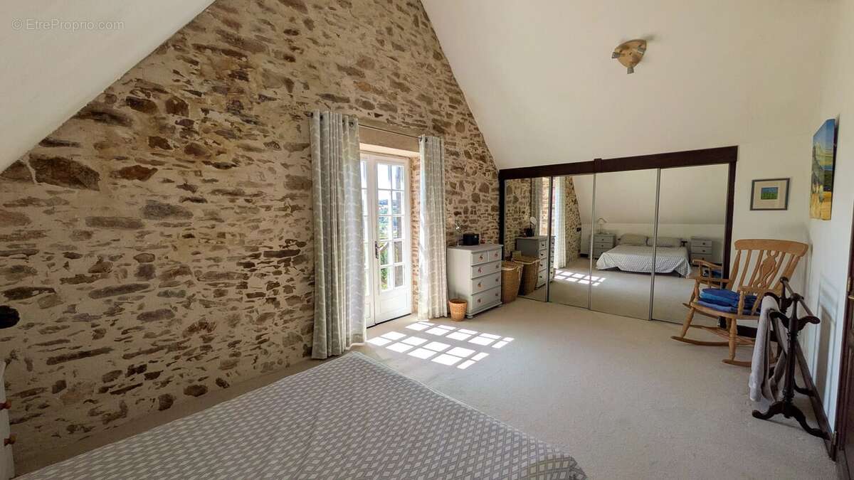 Maison en pierre de 4 chambres avec piscine et vue panoramique – Aubazine, Corrèze - photo 14