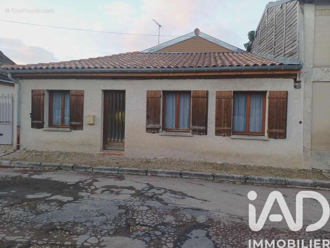 Photo 8 - Appartement à BRIENNE-LE-CHATEAU