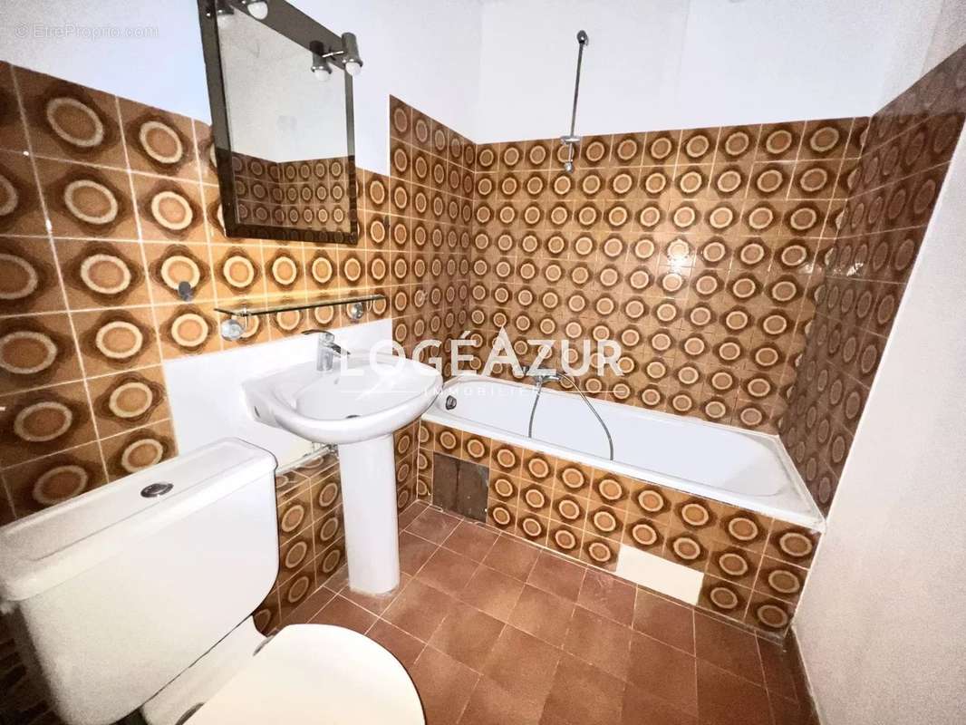 Appartement à VALLAURIS