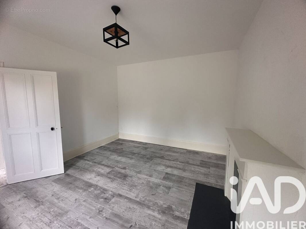 Photo 1 - Appartement à BROUSSEVAL