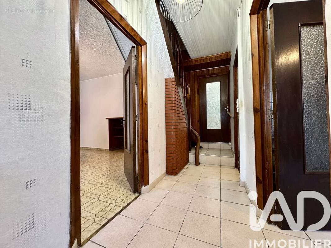 Maison 107 m² à Fumay  - photo 8