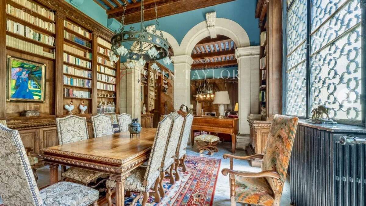 Hôtel particulier en plein cœur de L’Isle-sur-la-Sorgue,. - photo 3