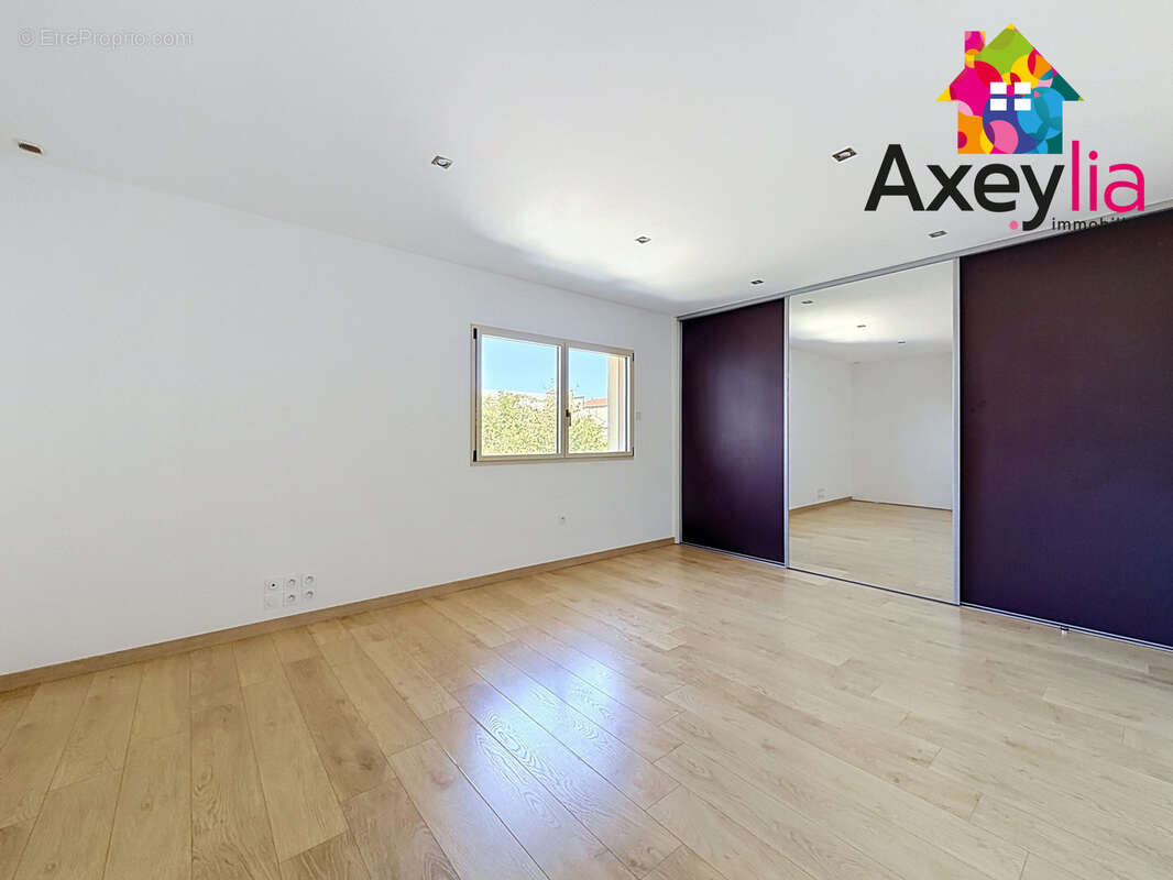 A vendre - feurs -  maison individuelle avec terrain et grand espace de vie - photo 11