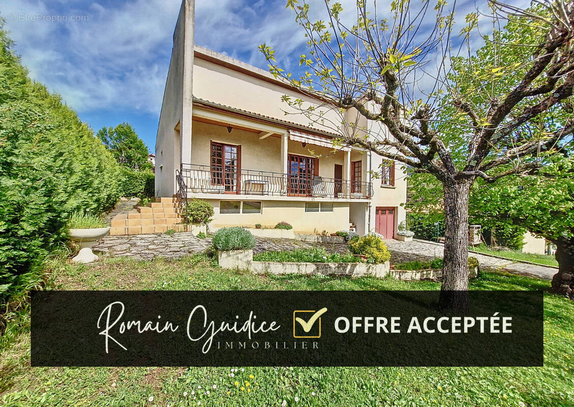 Photo Maison à Millau au prix de 245 000€