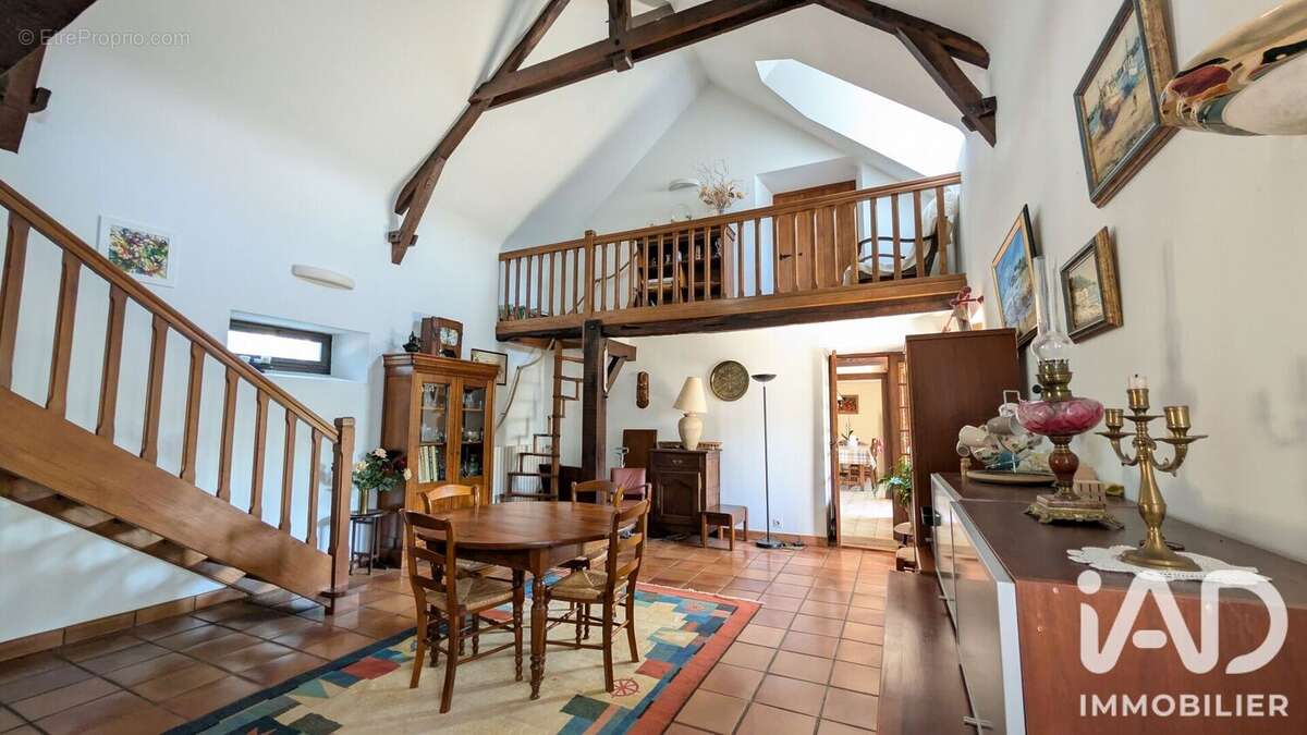 Maison 206 m² à Moreac  - photo 9